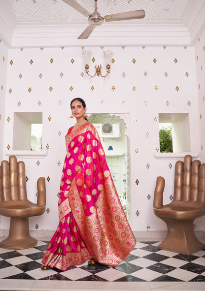Bright Magenta Stunning Zari Woven Kanjivaram Silk Saree