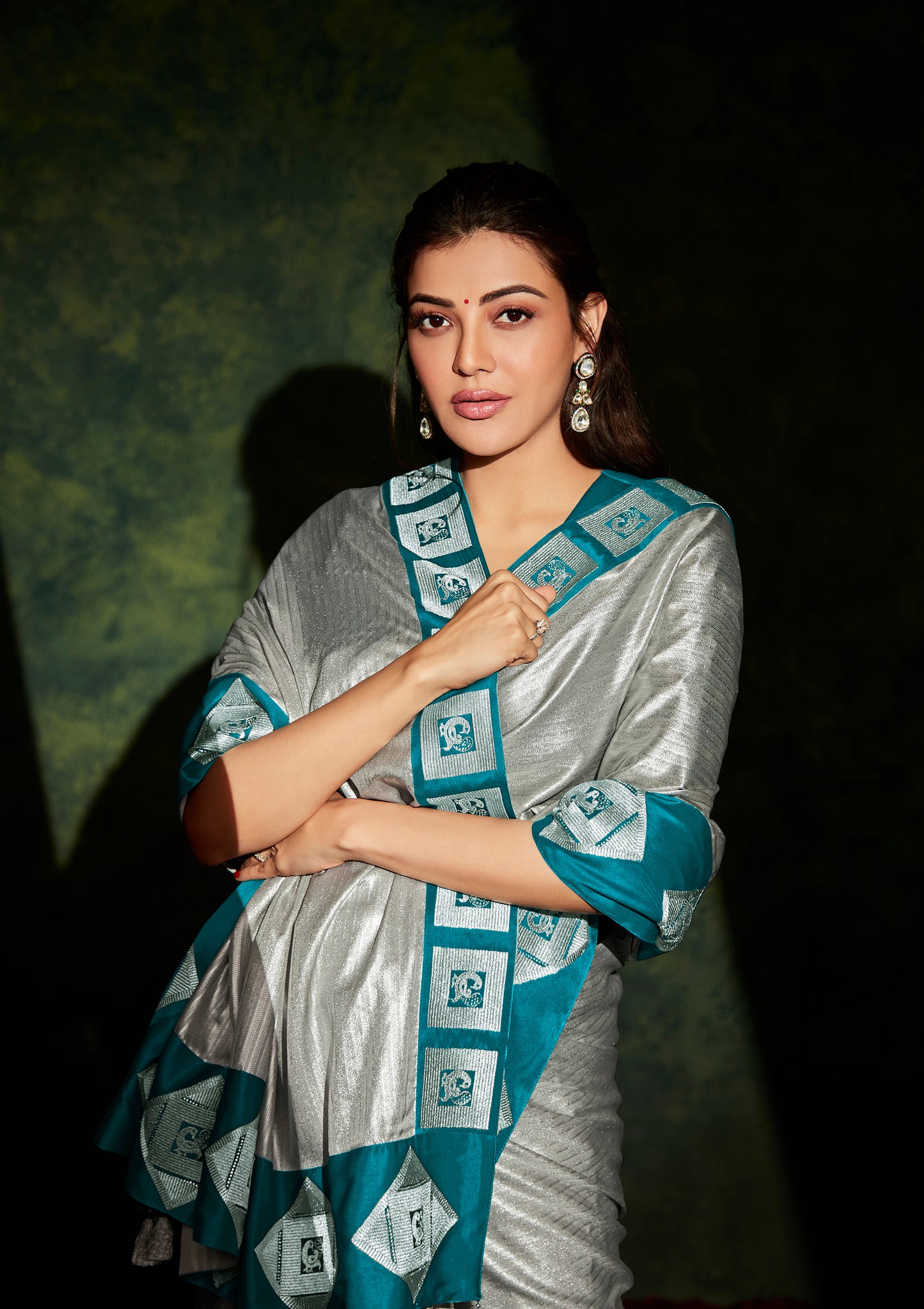 Shining Dilver Mettalic Organza Saree with Abstract Designer Border for Weddings