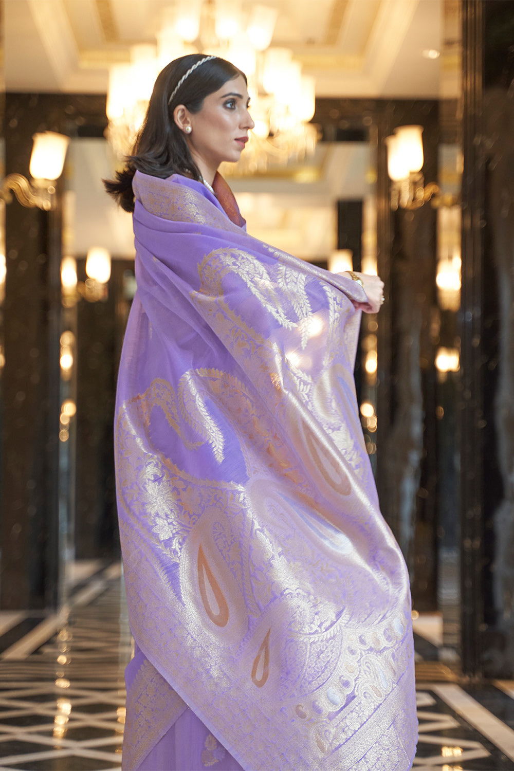 Lavender Purple Zari Woven Floral Pallu Linen Saree.