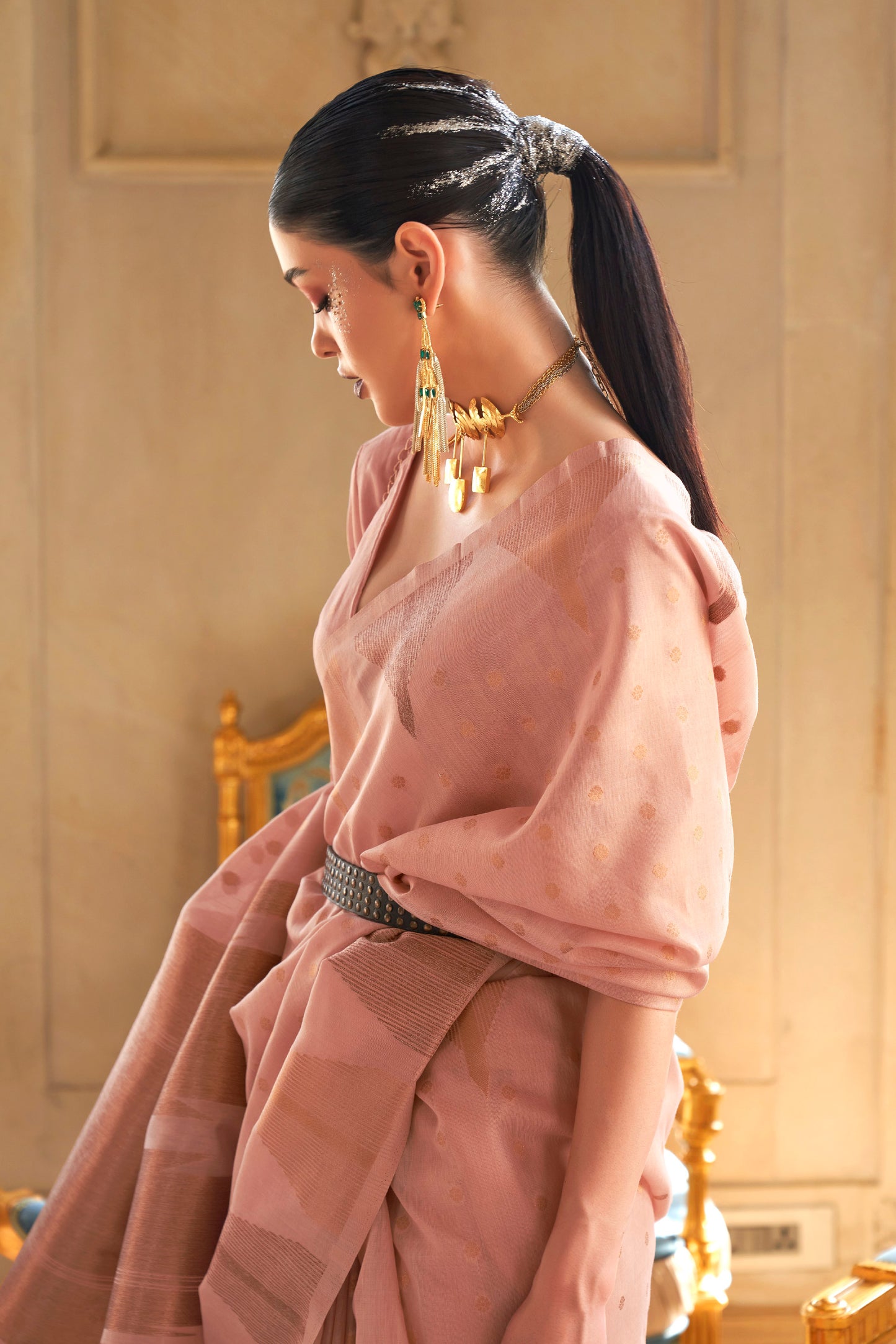 Crepe Pink Temple Bordered Designer Soft Tissue Saree for Weddings