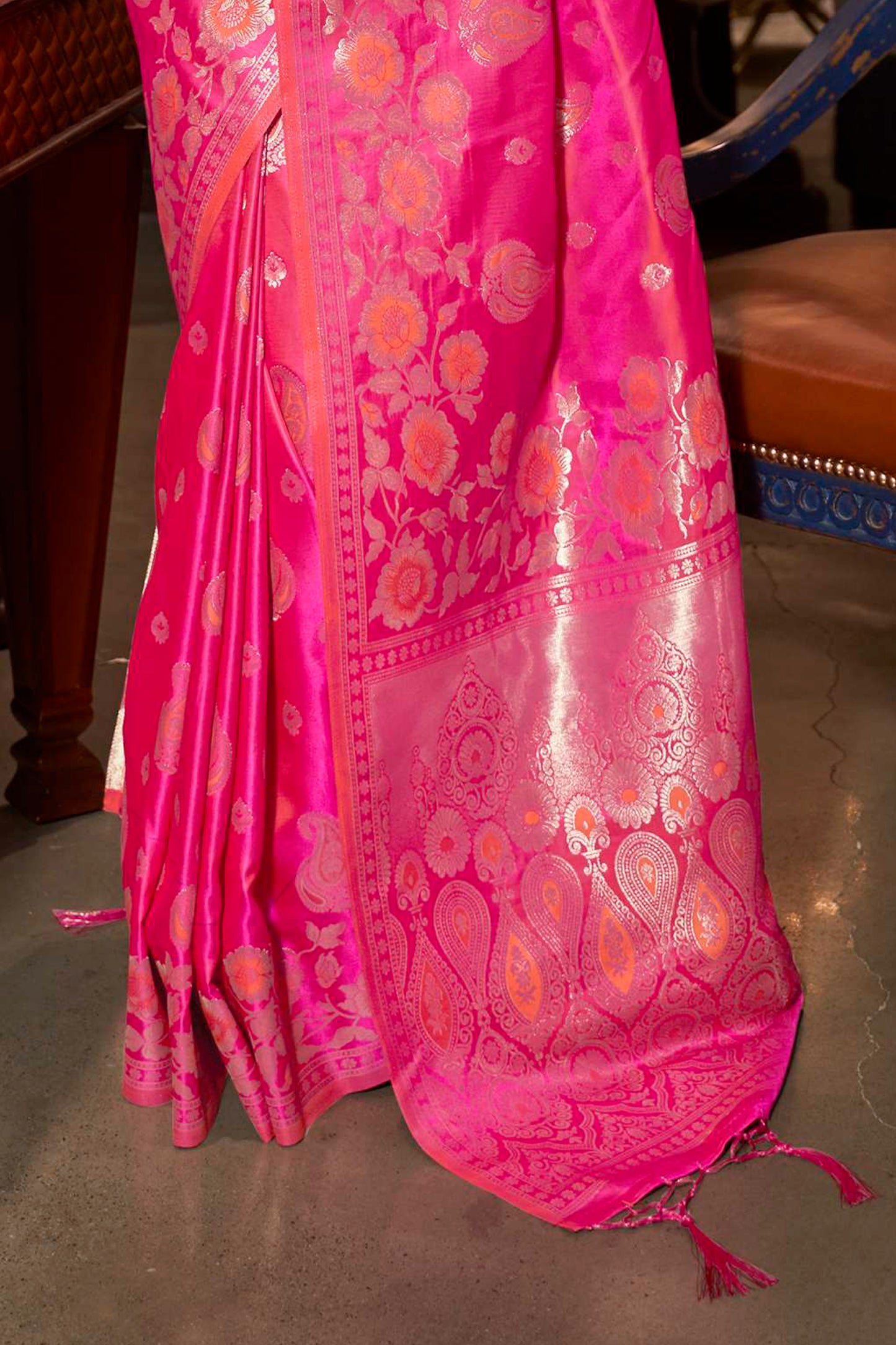 Dark Pink Kanjivaram Style Zari Woven Designer Silk Saree