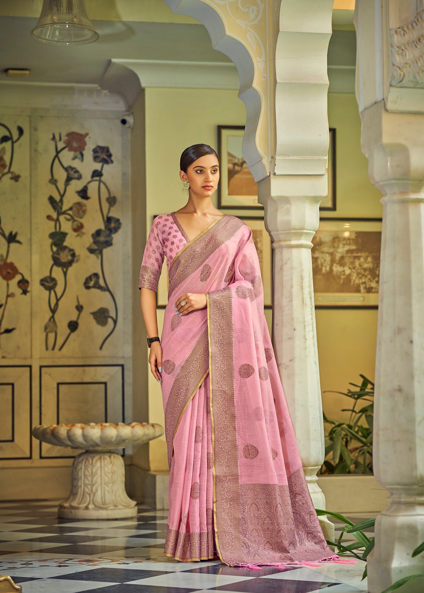 Pure Linen Designer Silk Saree In Pink