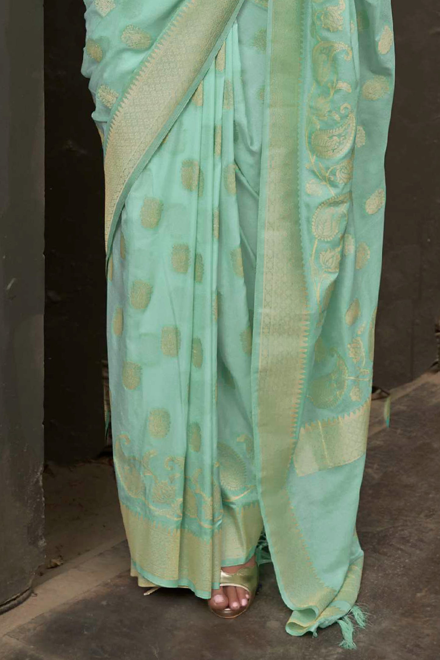 Tiffany Banarasi Zari Woven Soft Silk Designer Saree with Grand Pallu