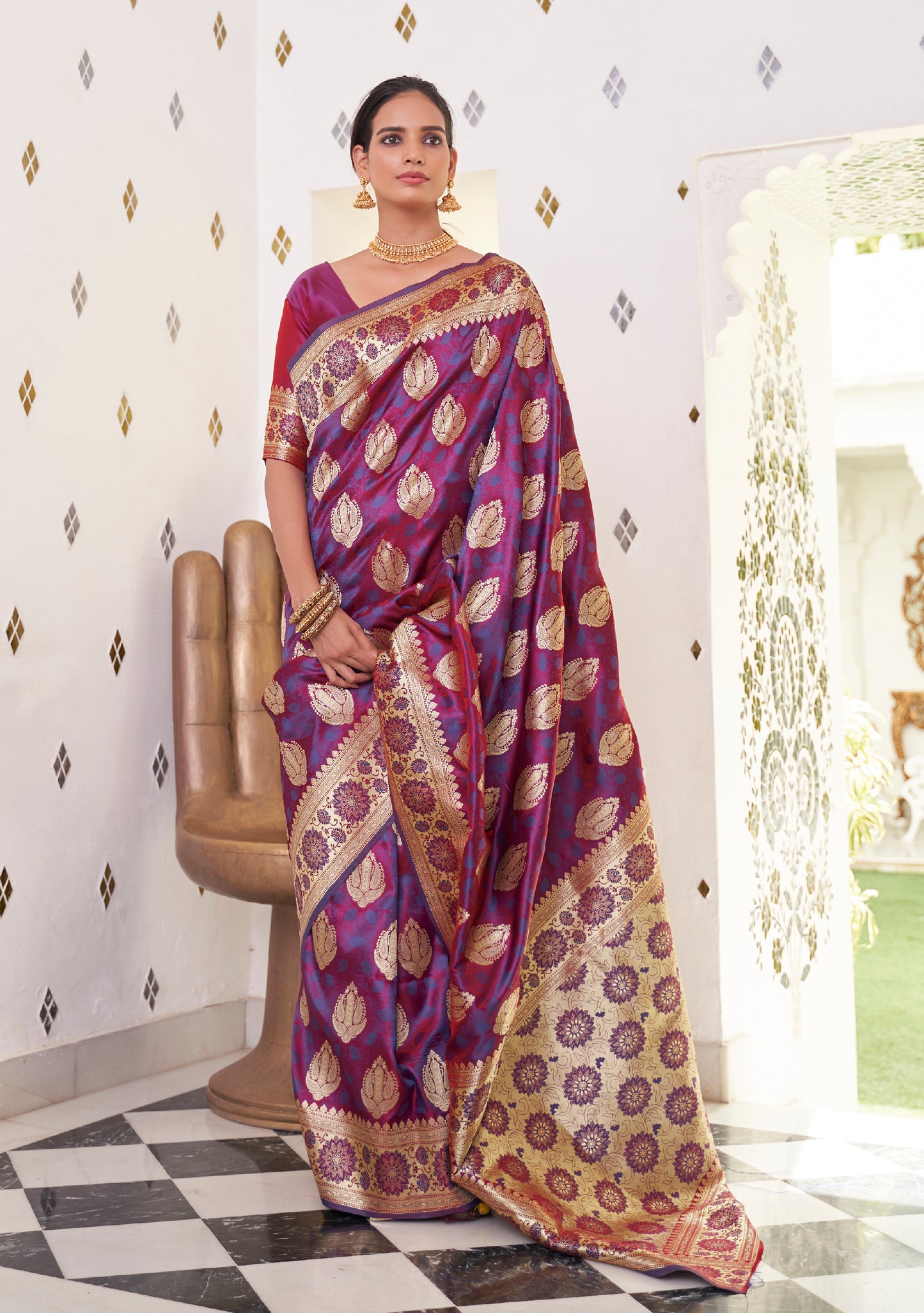 Ecru Purple  Stunning Zari Woven Kanjivaram Silk Saree